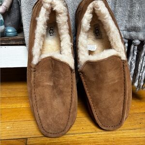 NEW - UGG Men's Ascot Shearling-Lined Slippers